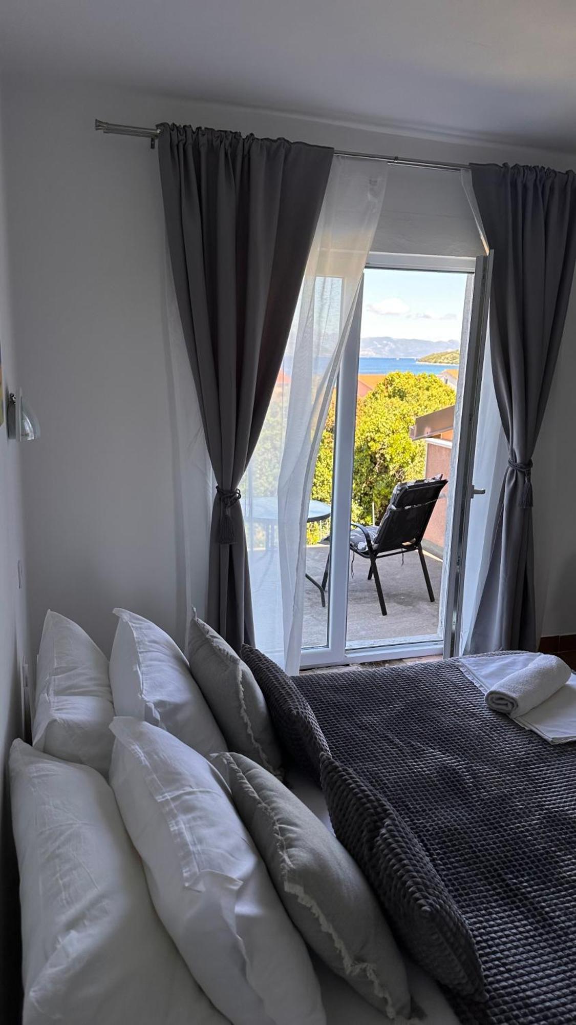 Apartments Oxygen Račišće Eksteriør billede